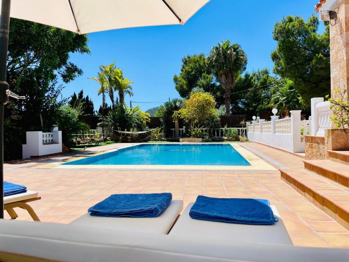 Villa Con Piscina Gigante Sant Francesc de s'Estany Екстериор снимка
