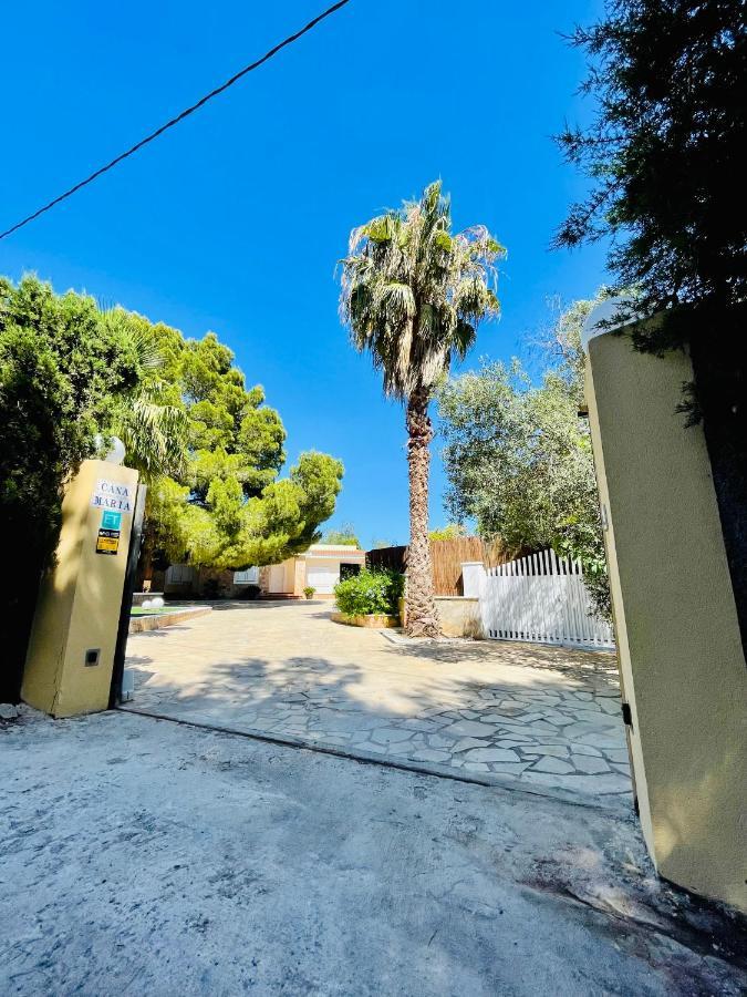 Villa Con Piscina Gigante Sant Francesc de s'Estany Екстериор снимка