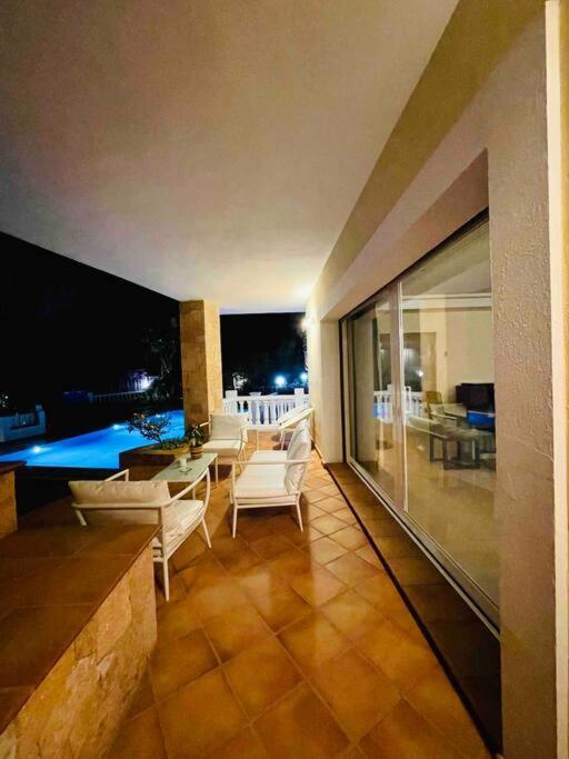 Villa Con Piscina Gigante Sant Francesc de s'Estany Екстериор снимка